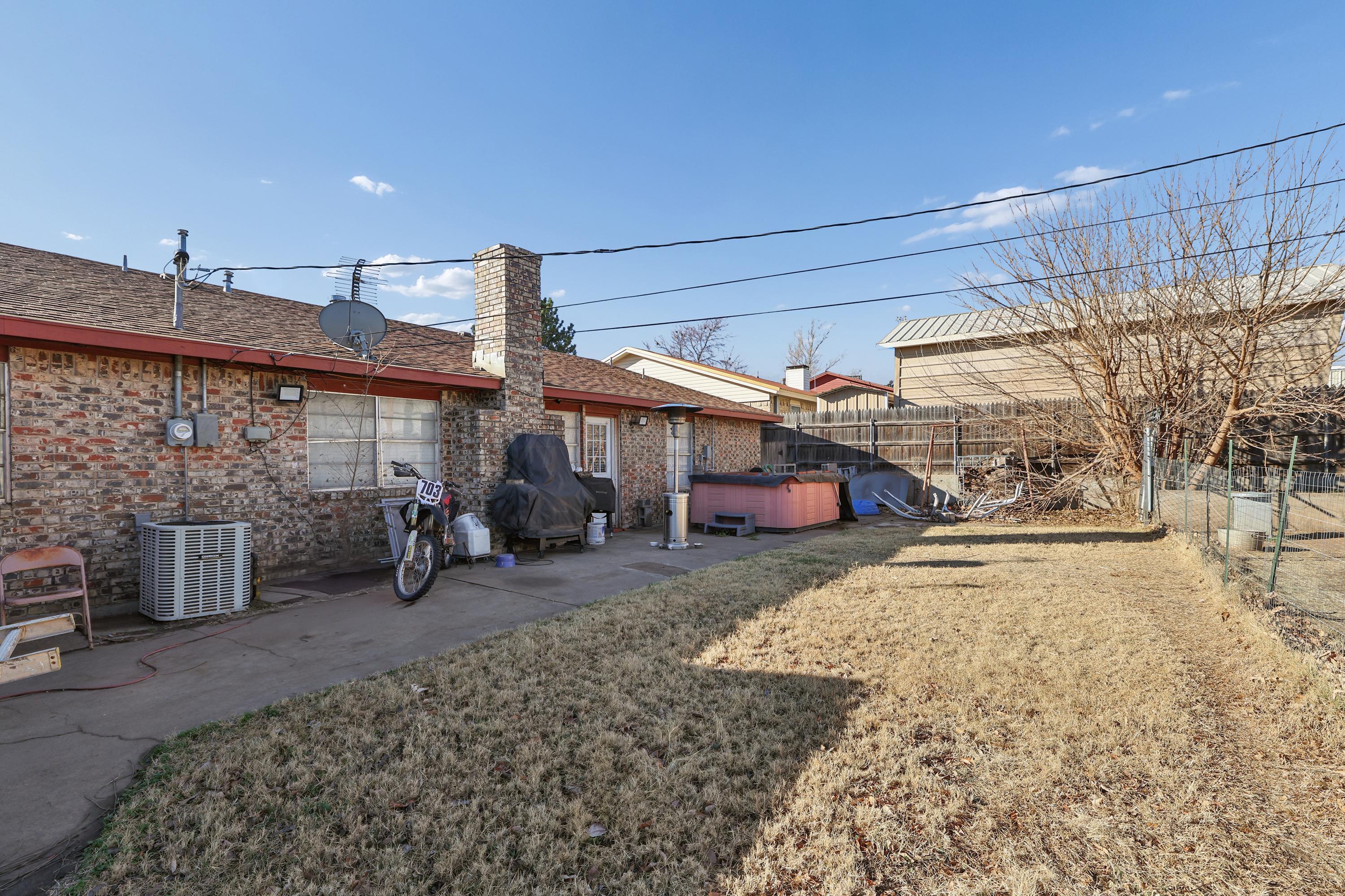 413 Houston Street Borger, TX 79007 - Photo 13 of 15 23-Backyard