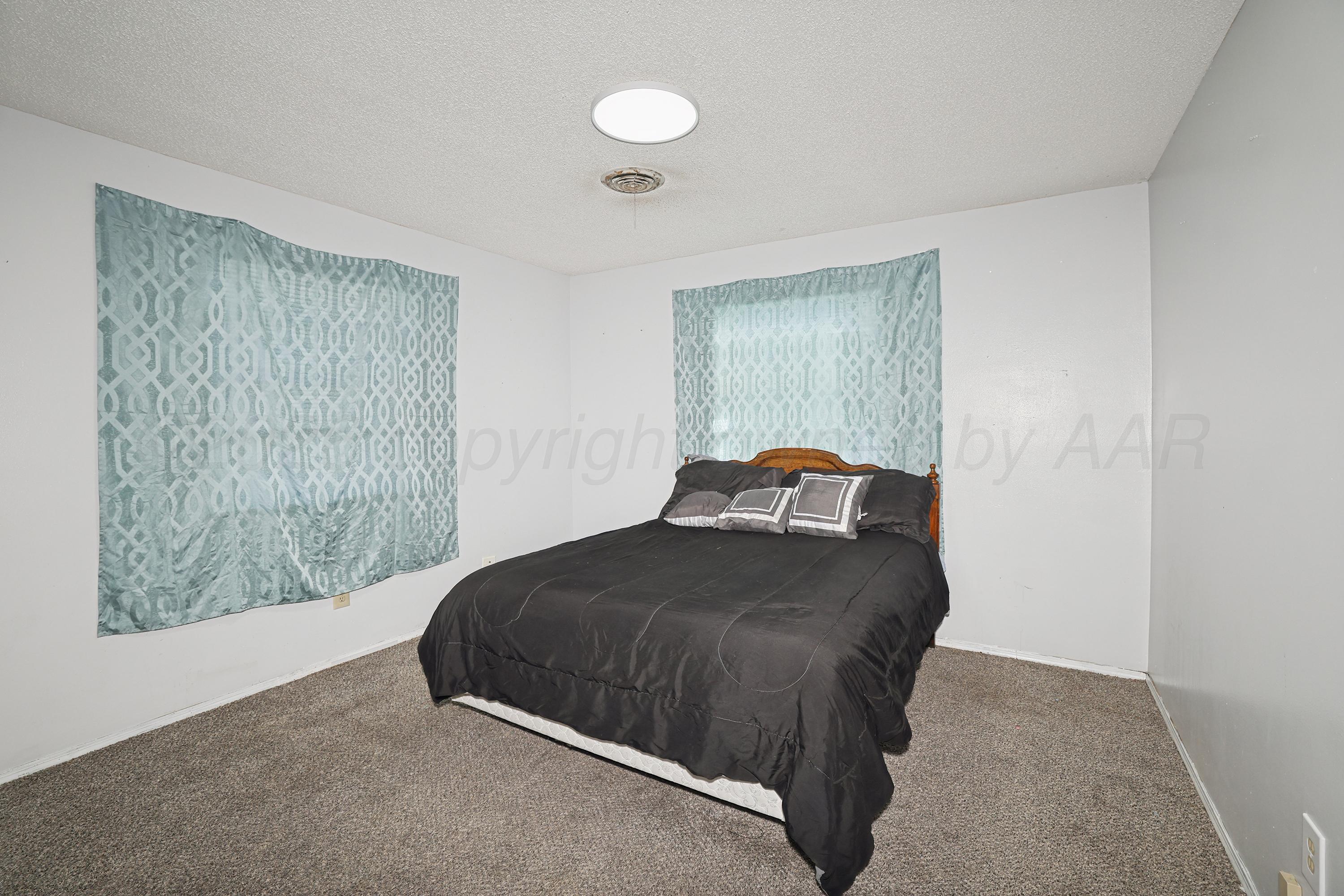 413 Houston Street Borger, TX 79007 - Photo 9 of 15 16-2nd Bedroom