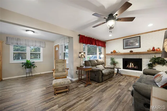 $314,900 | 330 Fenton View Drive, Fenton, MO 63026