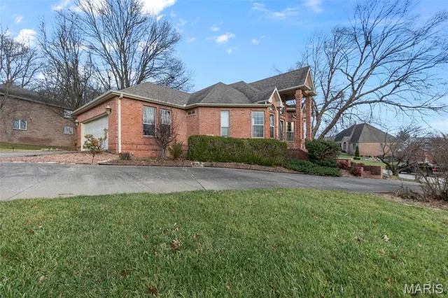 $490,000 | 2204 Crown Point Drive, Cape Girardeau, MO 63701
