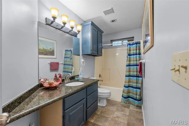 $490,000 | 2204 Crown Point Drive, Cape Girardeau, MO 63701