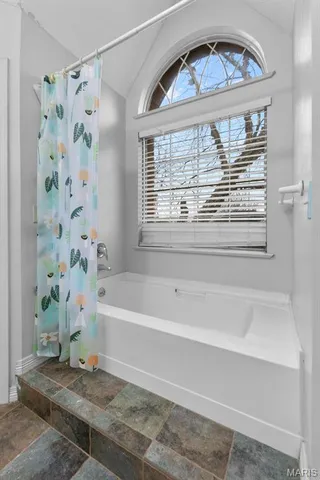 $490,000 | 2204 Crown Point Drive, Cape Girardeau, MO 63701