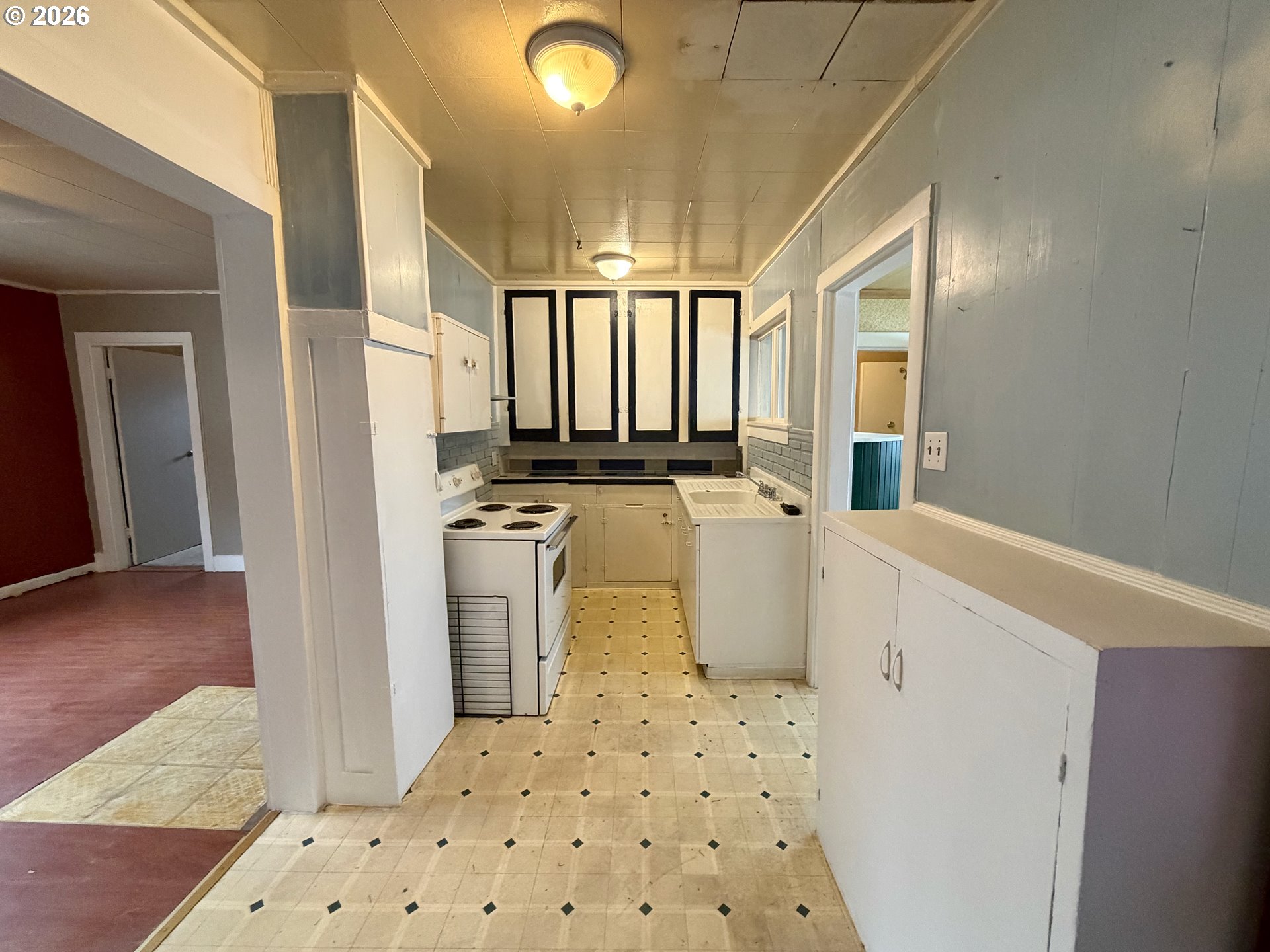 124 Main Street Wishram, WA 98673 - Photo 7 of 18