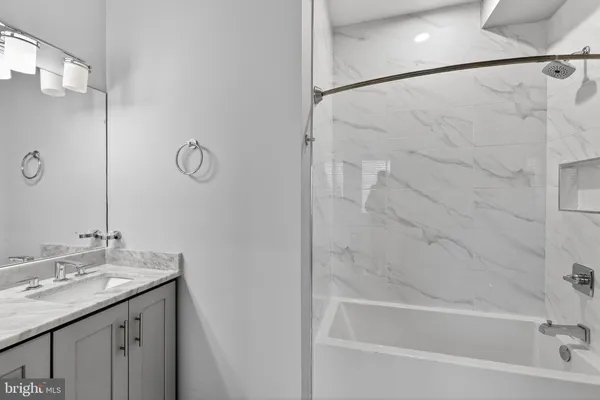 $450,000 | 1253 Mt Olivet Road Northeast, Unit 3, Washington, DC 20002