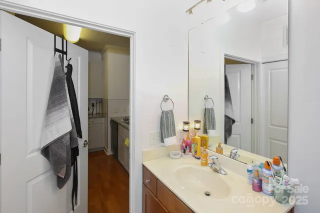 $260,000 | 630 Calvert Street, Unit 410, Charlotte, NC 28208