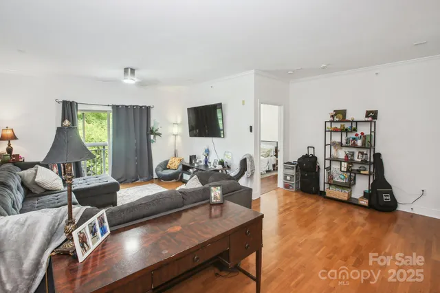 $260,000 | 630 Calvert Street, Unit 410, Charlotte, NC 28208