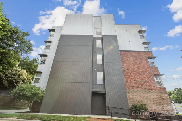 $260,000 | 630 Calvert Street, Unit 410, Charlotte, NC 28208