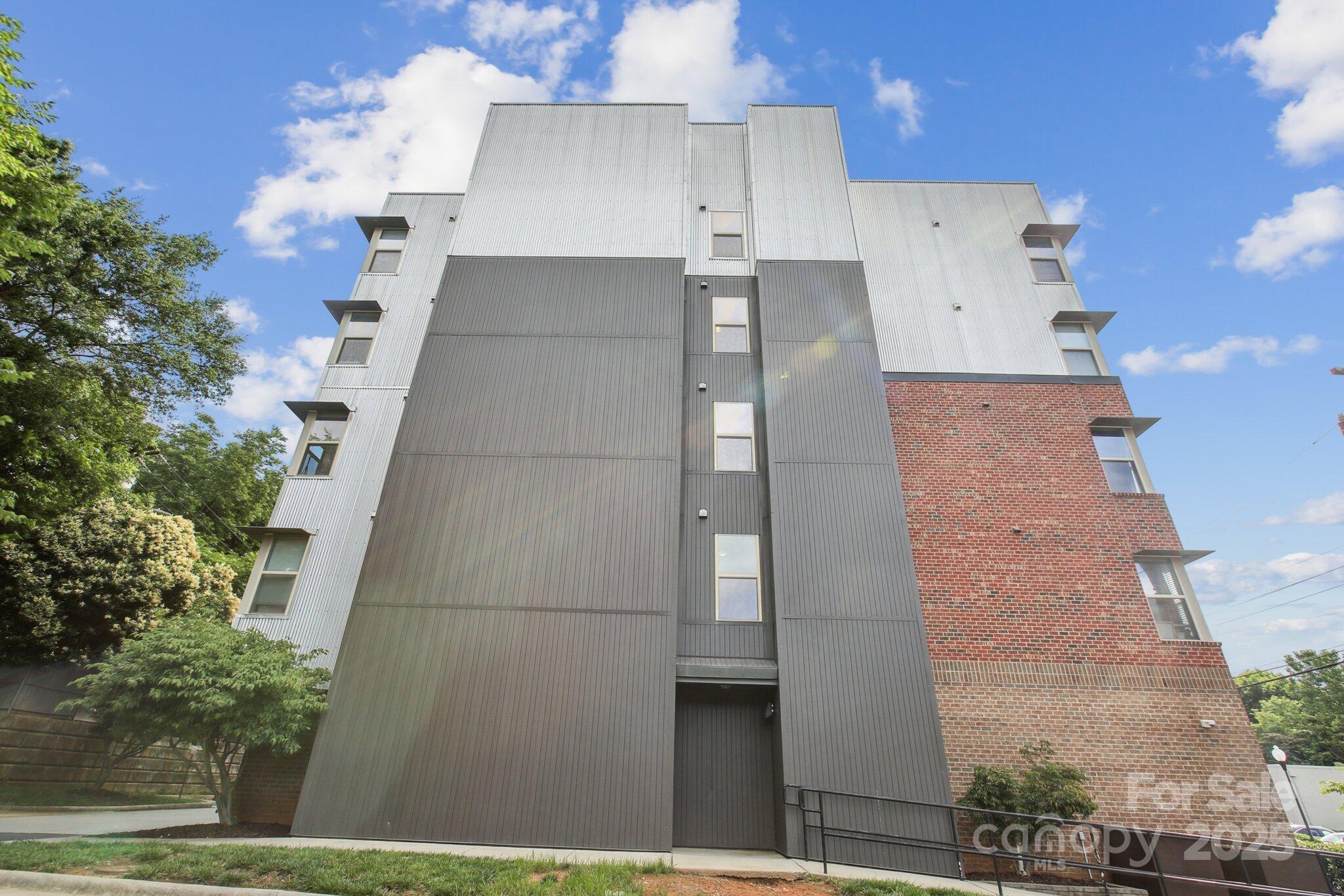 630 Calvert Street, Unit 410 Charlotte, NC 28208 - Photo 3 of 25