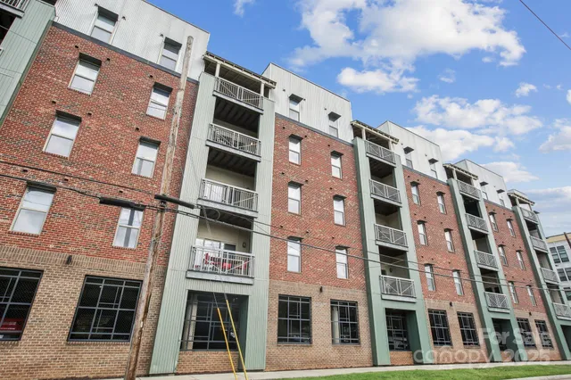 $260,000 | 630 Calvert Street, Unit 410, Charlotte, NC 28208