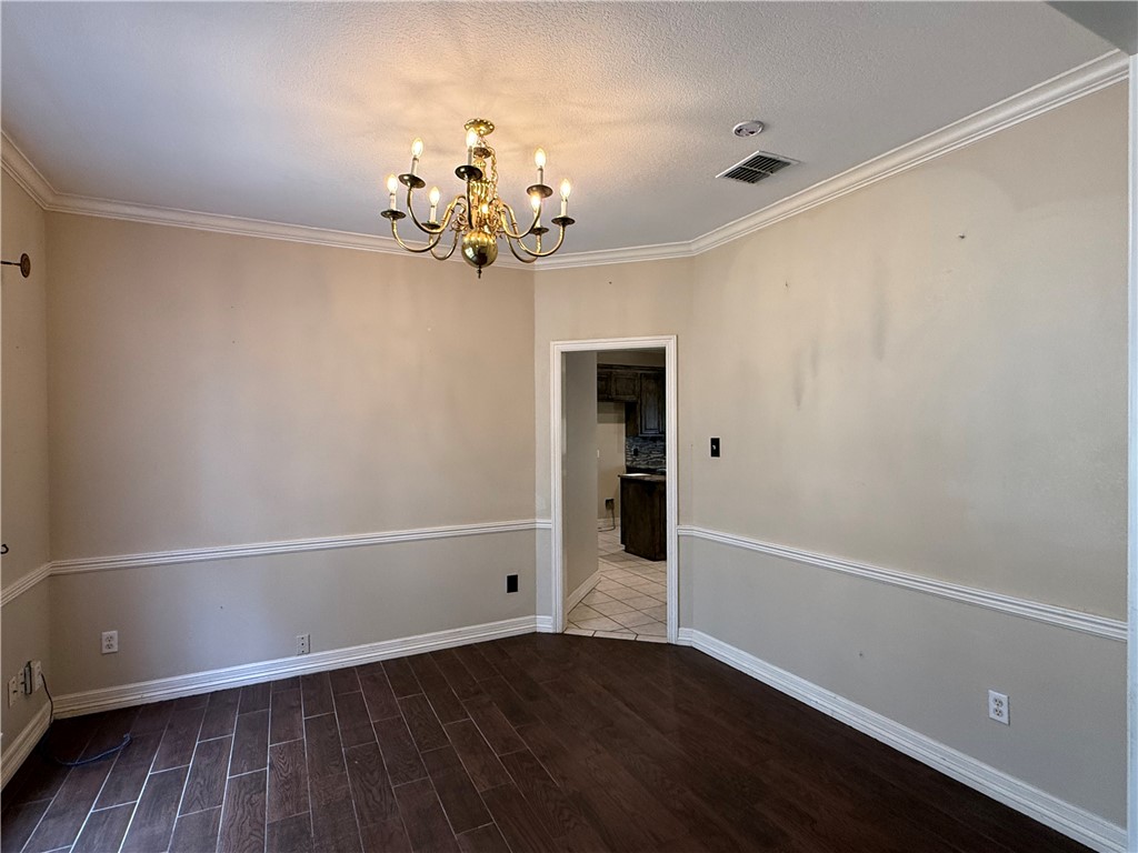 7810 Damsel Street Corpus Christi, TX 78413 - Photo 7 of 34