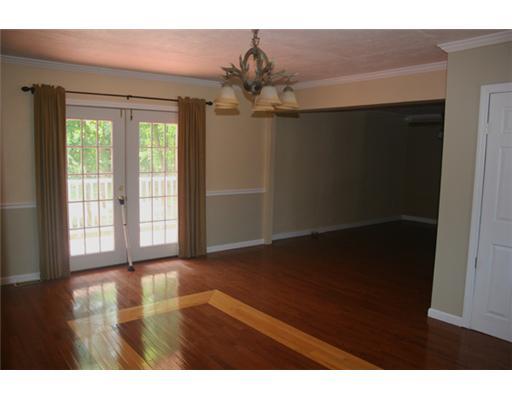 105 Sugar Run Road Venetia, PA 15367 - Photo 8 of 14 Entry/Foyer.