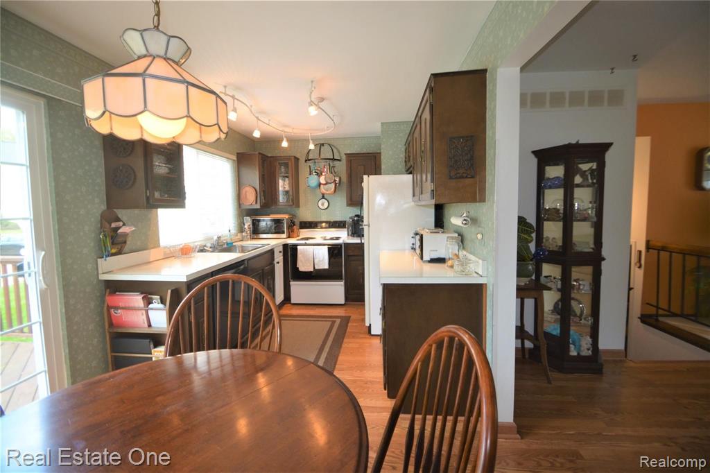 1387 Paddle Wheel Lane Rochester, MI 48306 - Photo 7 of 23