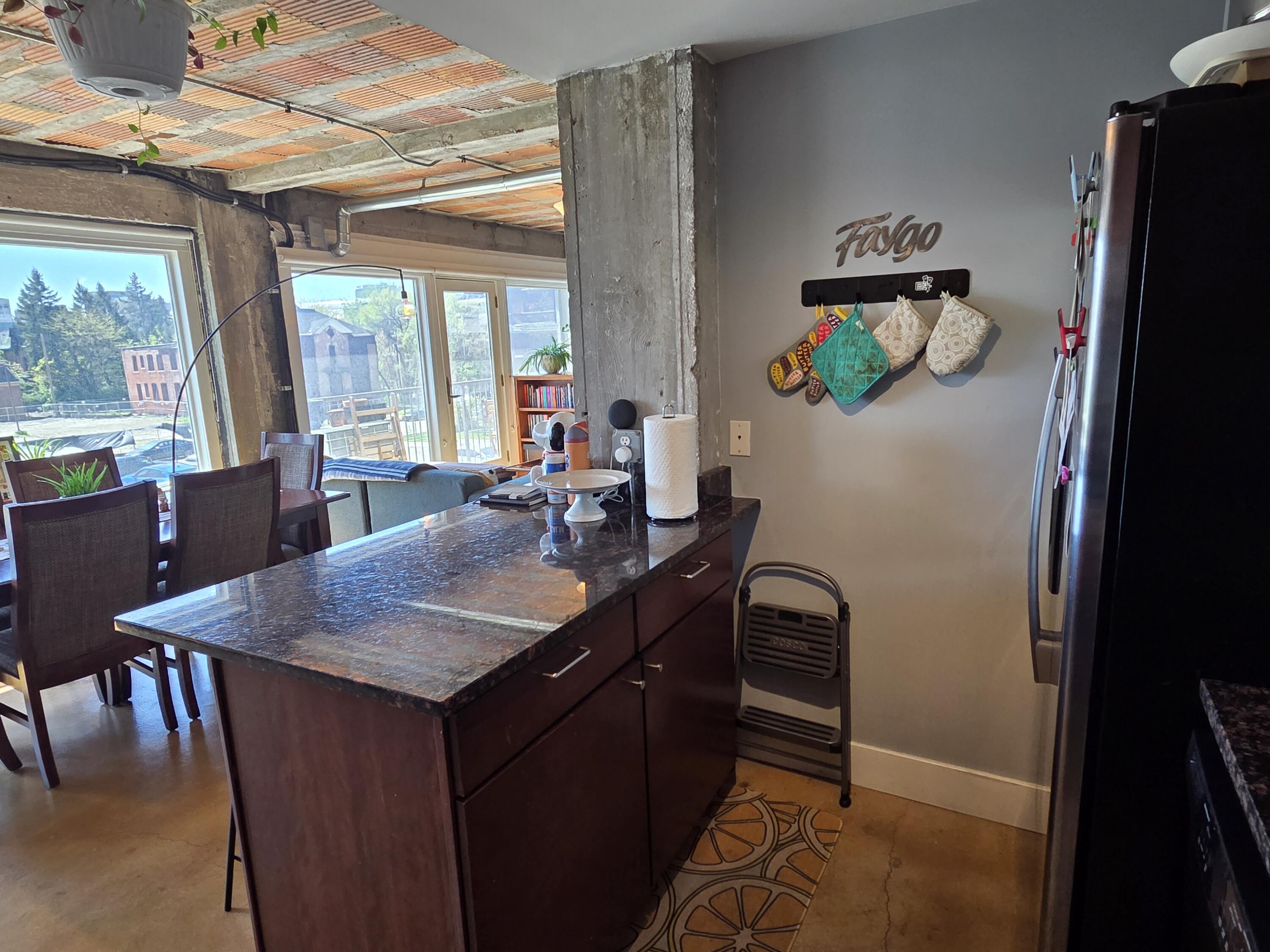 2915 John R Street, Unit 211 Detroit, MI 48201 - Photo 12 of 25 IMG_1891