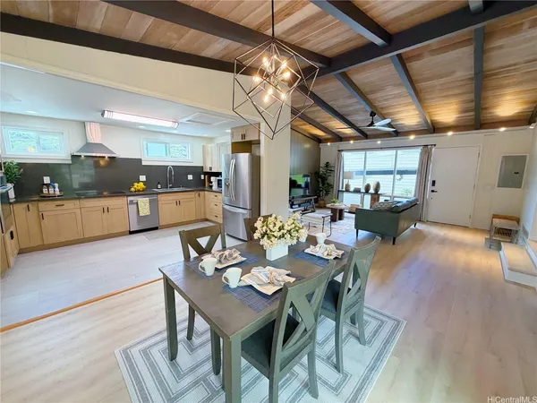 $1,988,000 | 3426 Loulu Street, Honolulu, HI 96822