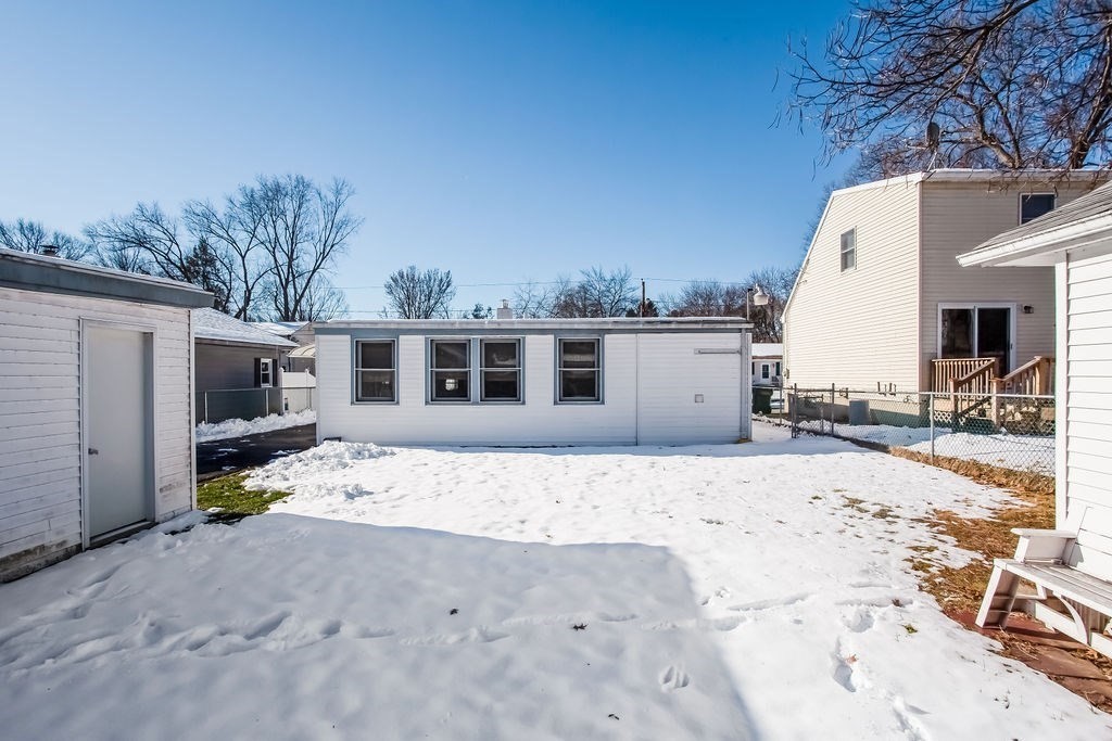 135 Tavistock Street Springfield, MA 01119 - Photo 5 of 24 Gallery Image 5