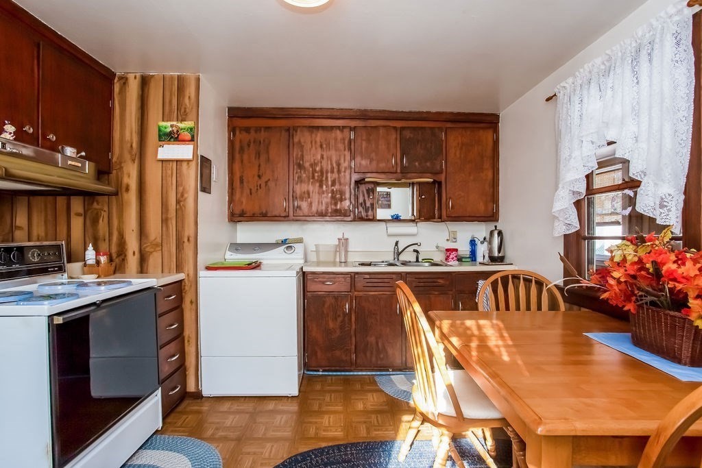 135 Tavistock Street Springfield, MA 01119 - Photo 8 of 24 Gallery Image 8