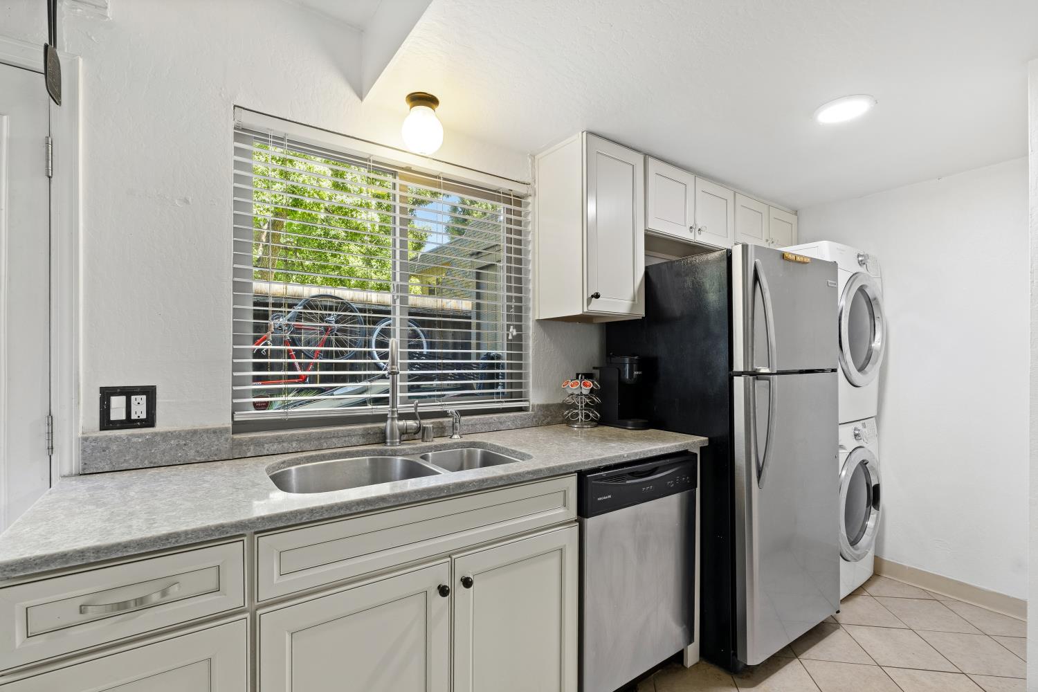 876 Rutledge Drive Lodi, CA 95242 - Photo 11 of 26