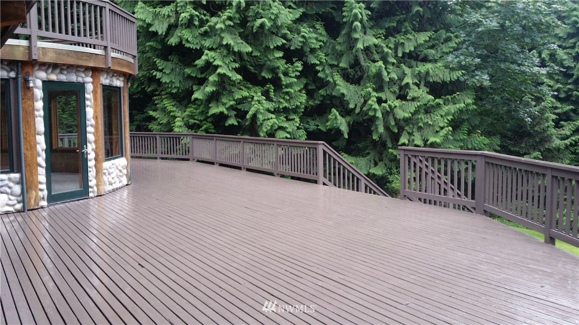 9801 178th Avenue Southeast Renton, WA 98059 - Photo 16 of 25