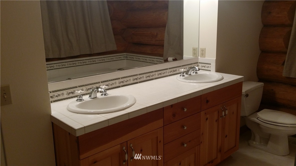 9801 178th Avenue Southeast Renton, WA 98059 - Photo 18 of 25