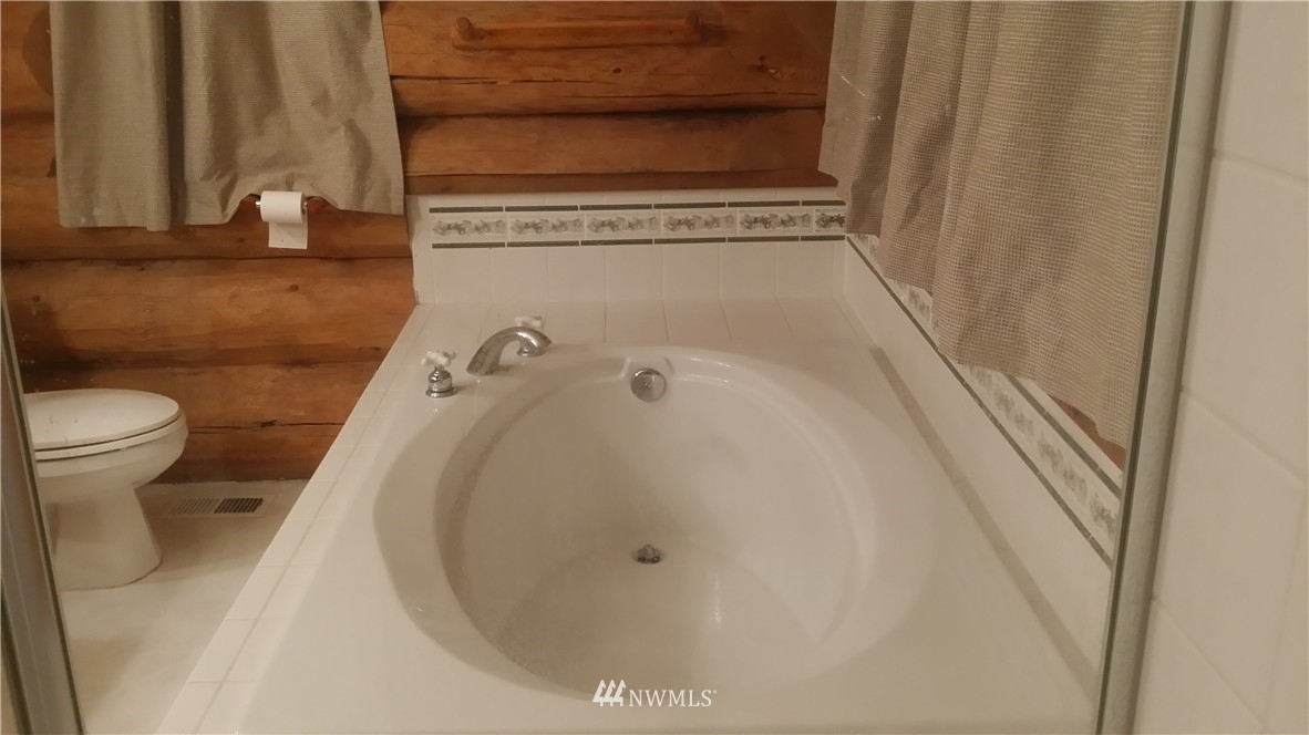 9801 178th Avenue Southeast Renton, WA 98059 - Photo 19 of 25