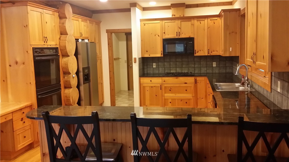 9801 178th Avenue Southeast Renton, WA 98059 - Photo 4 of 25