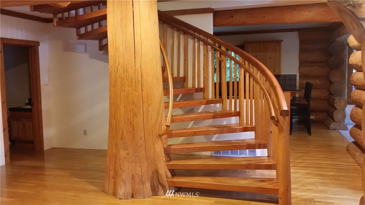 9801 178th Avenue Southeast Renton, WA 98059 - Photo 10 of 25
