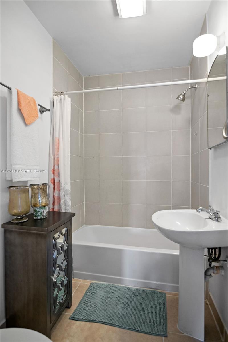 1908 Funston Street Hollywood, FL 33020 - Photo 16 of 30