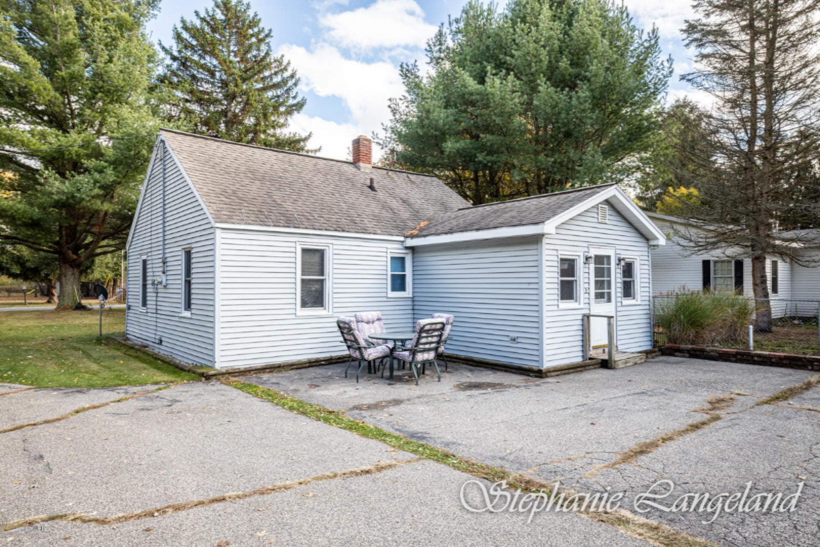 1217 Drent Road Muskegon, MI 49442 - Photo 4 of 16 1217 Drent (11 of 16)