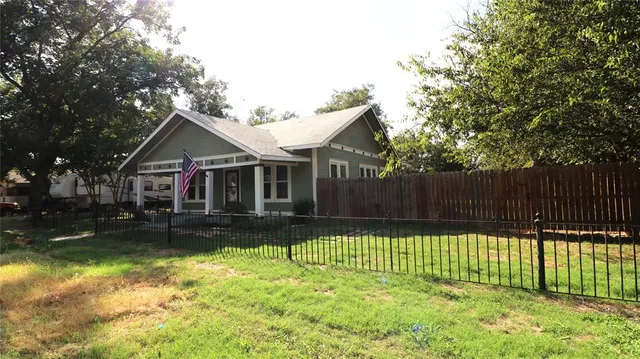 $119,900 | 929 Vitalious Street, Ranger, TX 76470