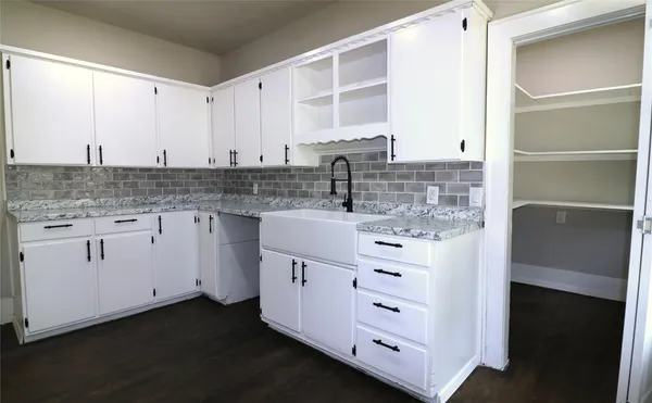 $112,900 | 929 Vitalious Street, Ranger, TX 76470