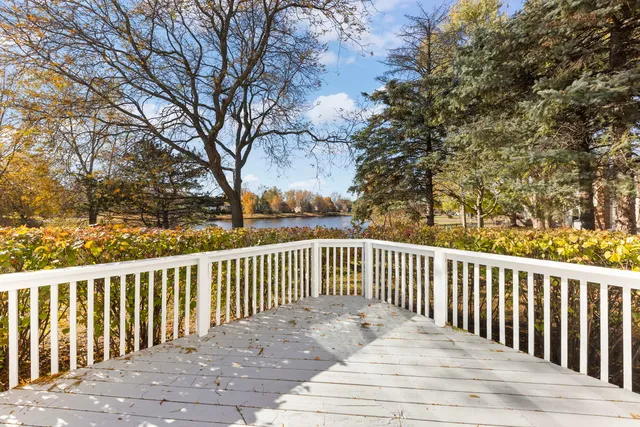 $650,000 | 2647 Longview Drive, Lisle, IL 60532