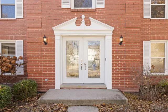 $650,000 | 2647 Longview Drive, Lisle, IL 60532