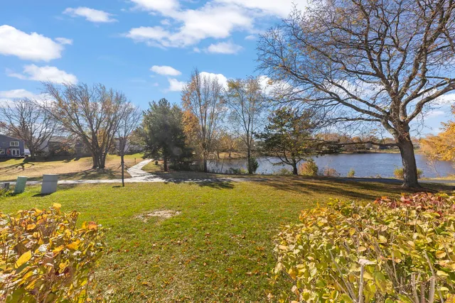 $650,000 | 2647 Longview Drive, Lisle, IL 60532