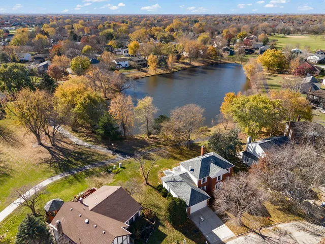 $650,000 | 2647 Longview Drive, Lisle, IL 60532