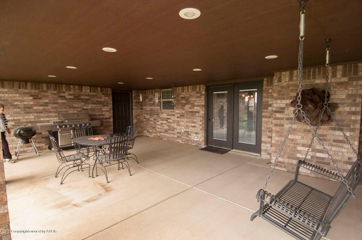 18301 Copper Ridge Bushland, TX 79124 - Photo 29 of 38 a view of a lobby with chair and tables
