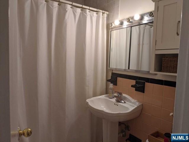 492 Dorchester Road Ridgewood, NJ 07450 - Photo 9 of 17