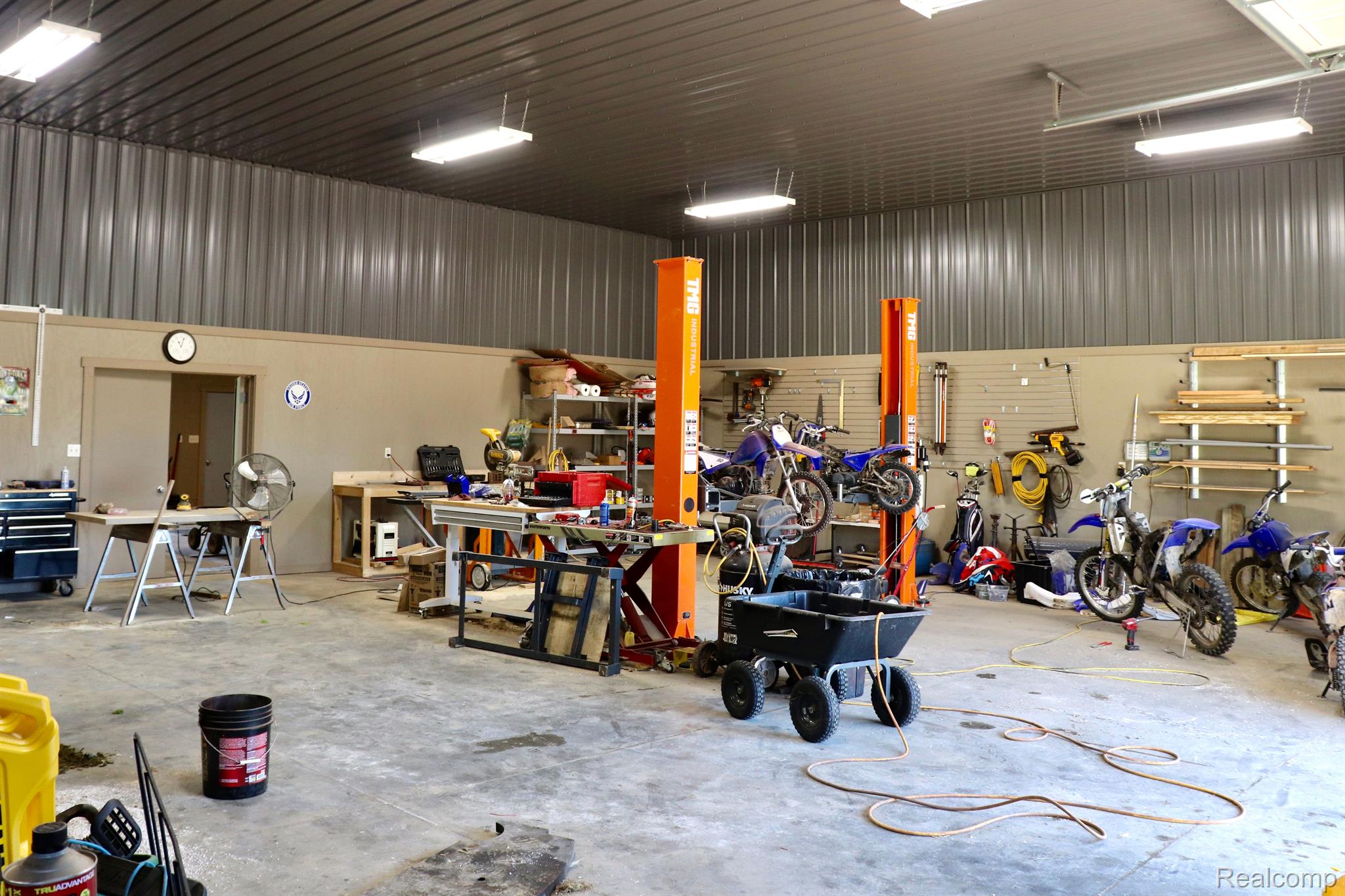 11060 West Stanley Road Flushing, MI 48433 - Photo 49 of 62 Gallery Image 49