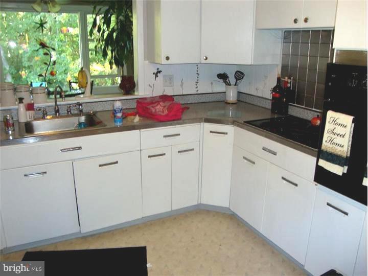 950 Central Avenue Runnemede, NJ 08078 - Photo 2 of 12 Kitchen