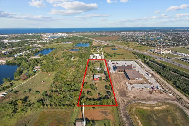 $2,500,000 | 2730 Lawrence Road, Kemah, TX 77565