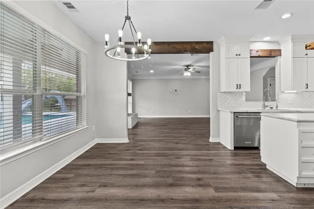 a view of house with a outdoor space