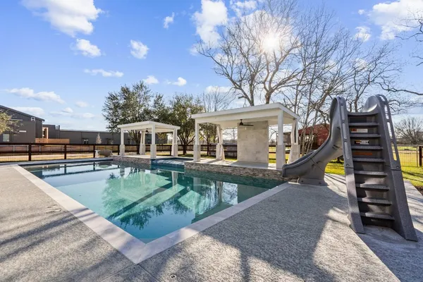 $2,295,000 | 2730 Lawrence Road, Kemah, TX 77565