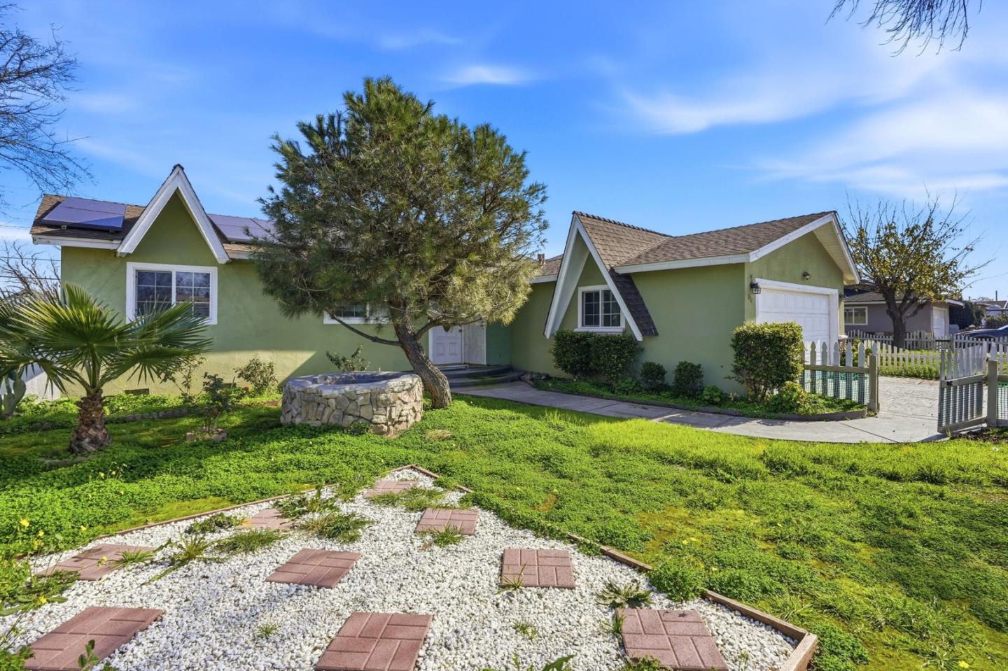 154 North Santa Rosa Street Los Banos, CA 93635 - Photo 2 of 29