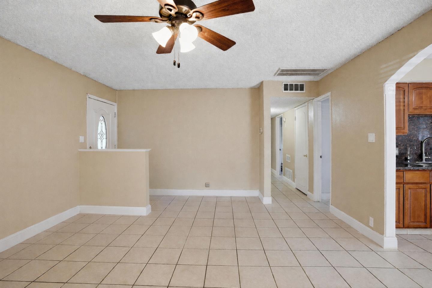 154 North Santa Rosa Street Los Banos, CA 93635 - Photo 3 of 29