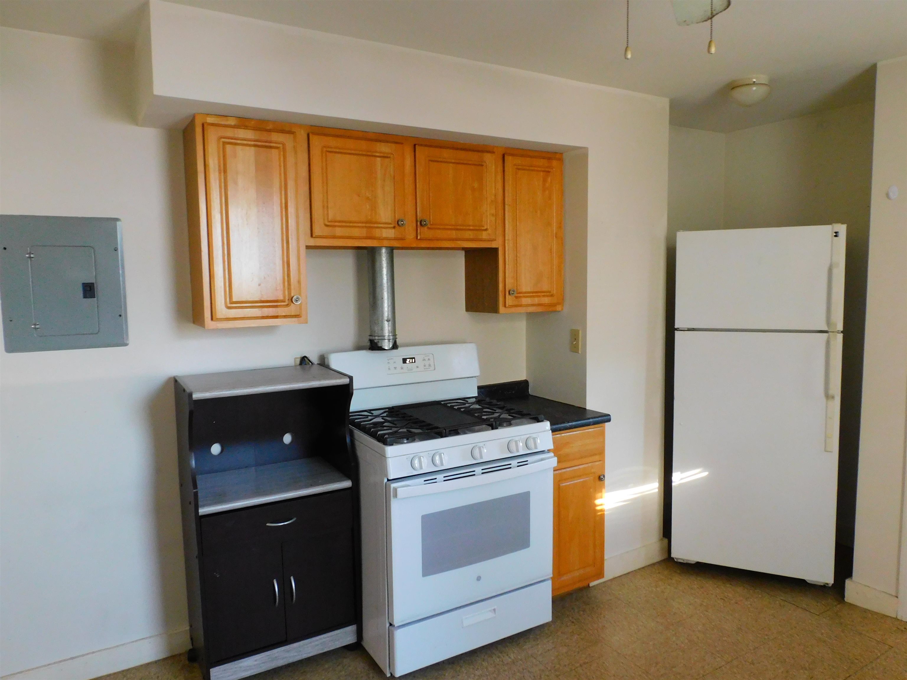 309 Dubuque Street Manchester, NH 03102 - Photo 12 of 14