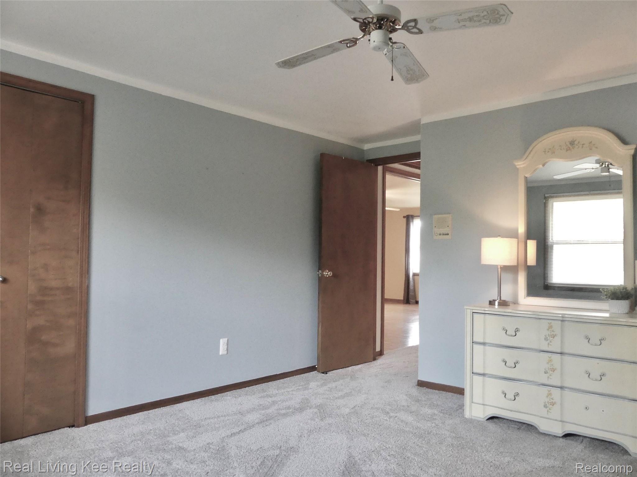 5118 Aintree Road Rochester, MI 48306 - Photo 37 of 47 4th bedroom
