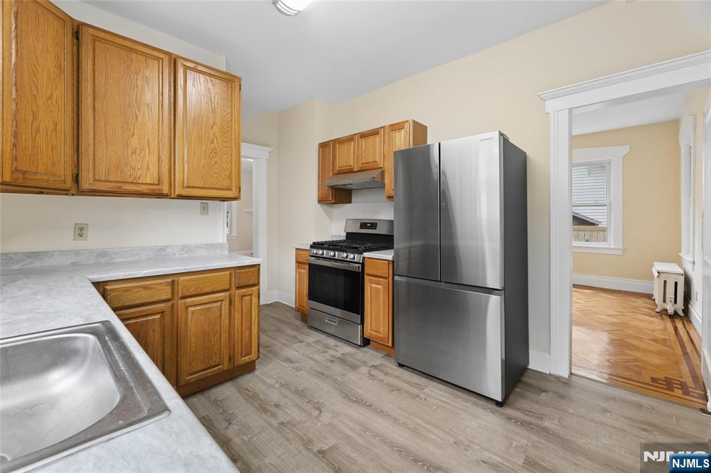42 Walnut Street Rutherford, NJ 07070 - Photo 10 of 39