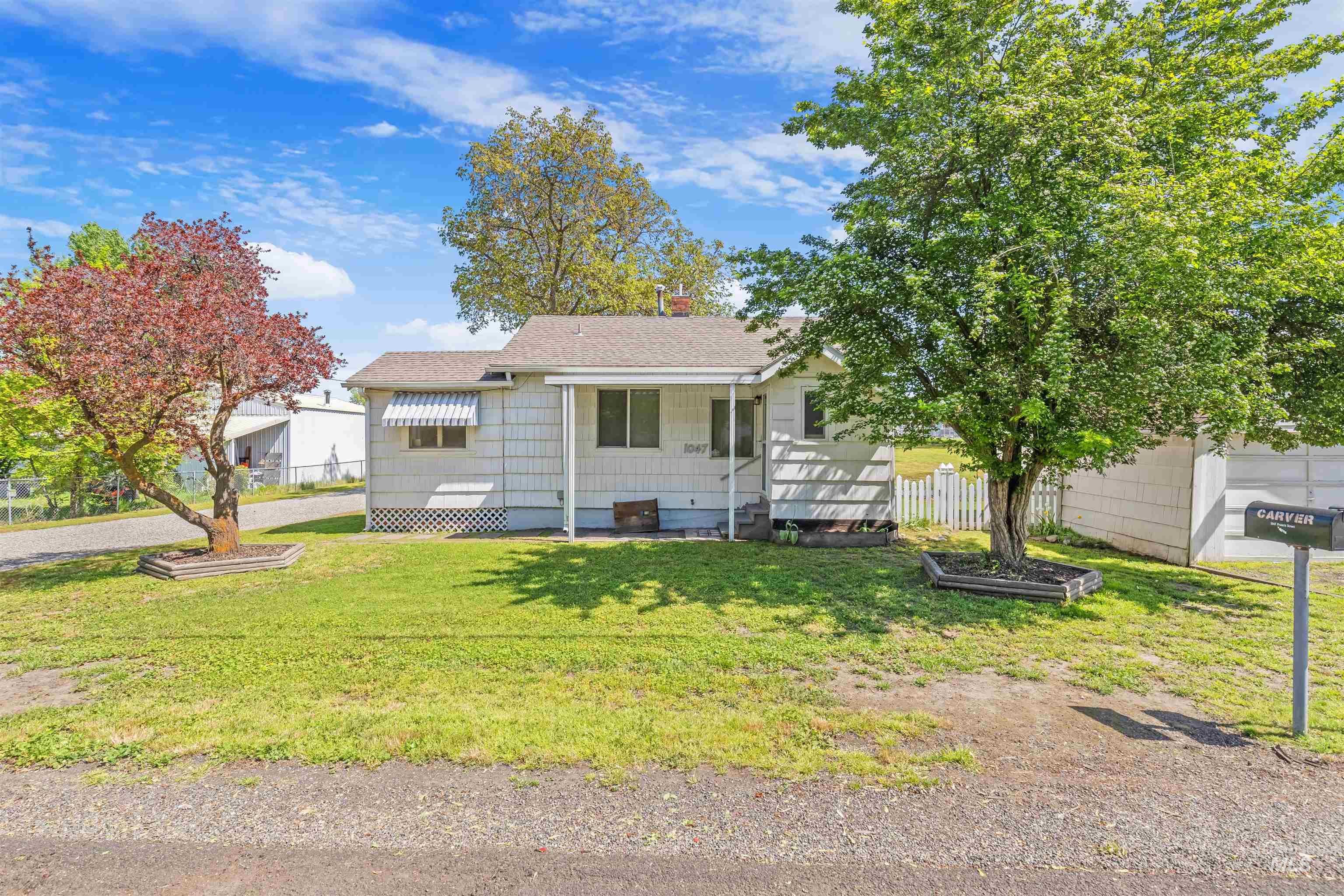 1047 Francis Street Clarkston, WA 99403 - Photo 2 of 49