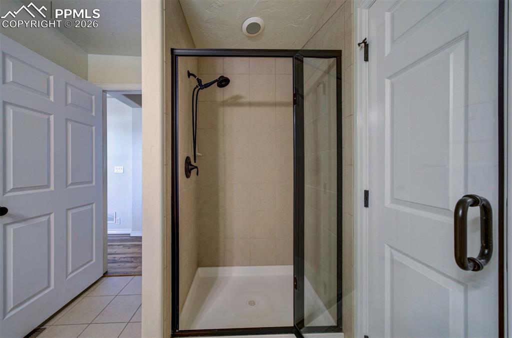 1905 Mesa Road Colorado Springs, CO 80904 - Photo 33 of 44 a bathroom with a shower