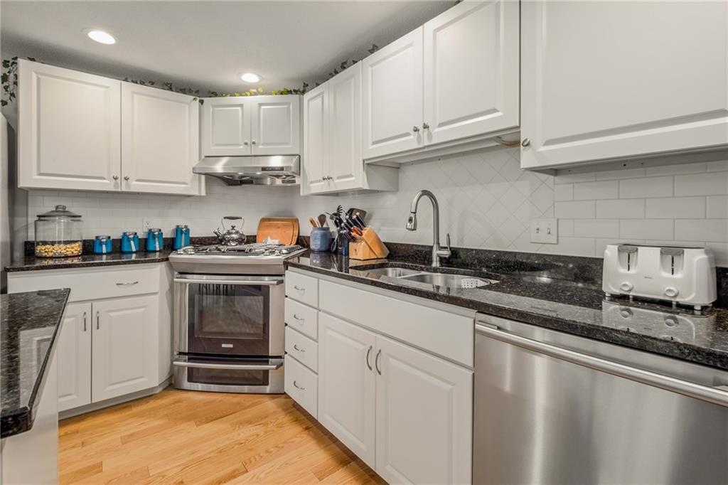 107 Bog Road Rockland, ME 04841 - Photo 14 of 35 White and gray accents to make it...