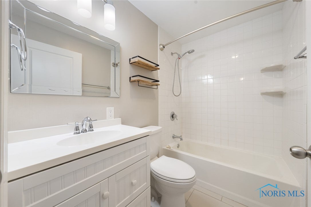 1092 Farnsworth Road Waterville, OH 43566 - Photo 27 of 37 Gallery Image 27